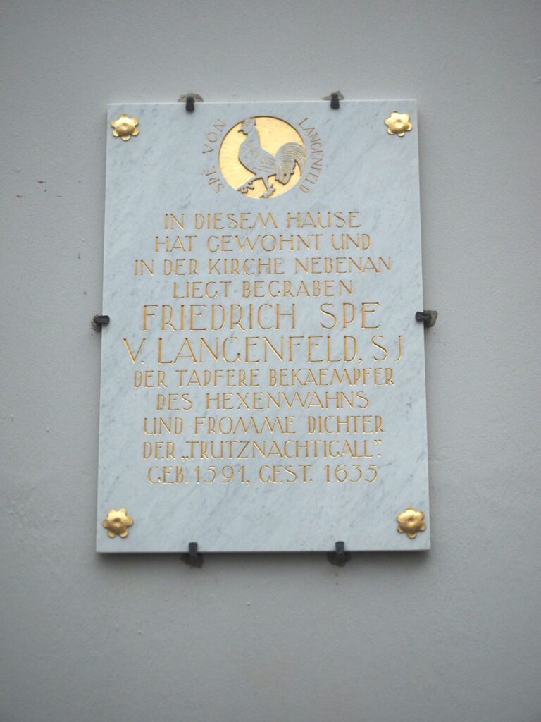 Am Grab von Friedrich Spe